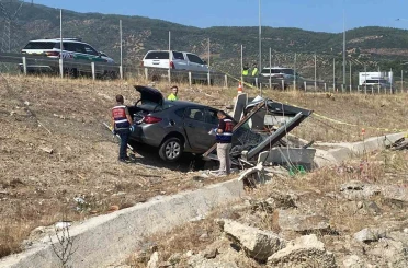 Aydın-Denizli otoyolunda ilginç kaza: Otobanda araç yoldan çıktı, kulübesinde bekleyen bekçi kazada hayatını kaybetti 