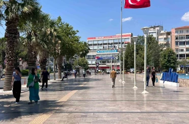 Aydın Efeler’de bunaltan sıcak hayatı yavaşlattı 