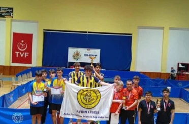 Aydın Lisesi Masa Tenisi Turnuvası’nda şampiyonu oldu 