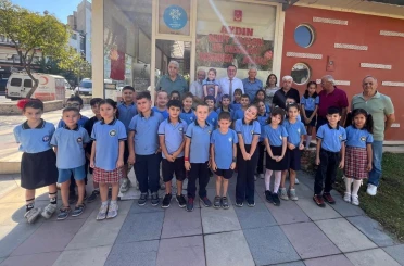 Aydın Şehit ve Gaziler Derneği ilkokul öğrencilerini ağırladı 