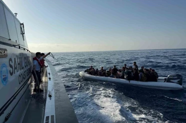 Aydın’da 28 düzensiz göçmen ve 1 göçmen kaçakçısı yakalandı 