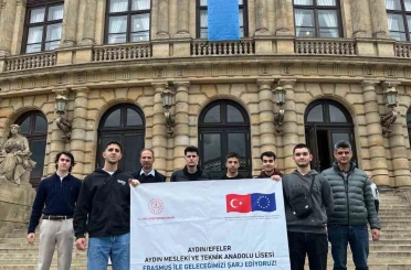 Aydınlı liselilerden elektrikli araç şarj istasyonu alanında uluslararası başarı 