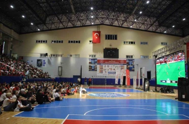 Aydınlılar Dünya Kupası maçını birlikte izledi 