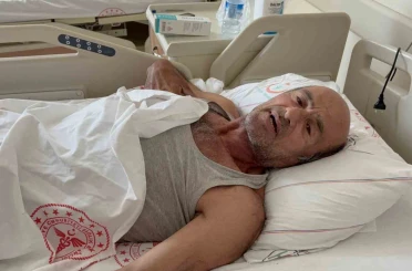 Ayı saldırısına uğradı: Canını ağaca tırmanarak kurtardı 