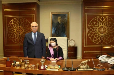 AYM Başkanı Özkaya, lösemi tedavisi gören çocukları misafir etti 