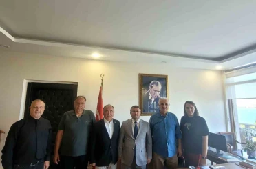 Ayvalık Ticaret Odası’ndan Kaymakam Ömer Çimşit’e hayırlı olsun ziyareti 