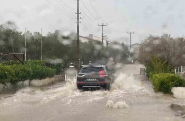 Ayvalık yağışa teslim 