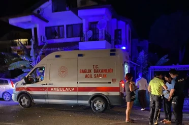 Ayvalık’ta motosiklet ile otomobil çarpıştı: 1 ağır yaralı 