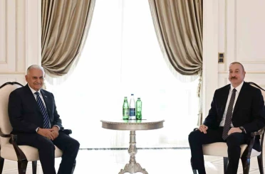 Azerbaycan Cumhurbaşkanı Aliyev, TDT Aksakallar Konseyi Başkanı Yıldırım’ı kabul etti 