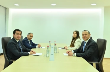 Azerbaycan Cumhurbaşkanı Yardımcısı Hacıyev, Ermenistan Güvenlik Konseyi Sekreteri Grigoryan görüştü 