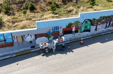 Babadağ duvar resimleriyle güzelleşiyor 