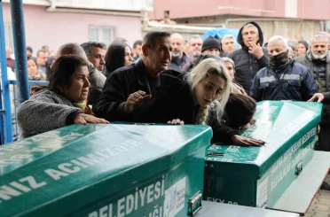 Babalarının öldürdüğü kardeşler yan yana toprağa verildi 