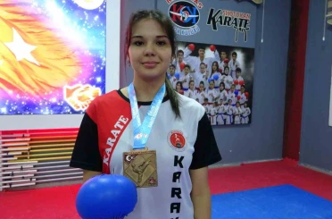 Babası ’kendini savunmayı öğren’ dedi, o şampiyon oldu 