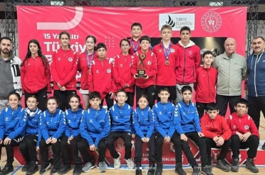 Badminton’da Erzincan rüzgârı: 3 şampiyonluk, 1 ikincilik 