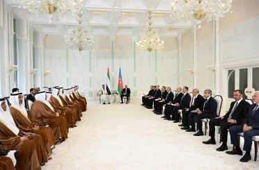 BAE Devlet Başkanı Nahyan, Azerbaycan Cumhurbaşkanı Aliyev ile bir araya geldi 