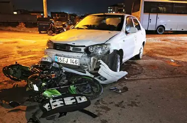 Bafra’da otomobil ile motosiklet çarpıştı: 3 yaralı
