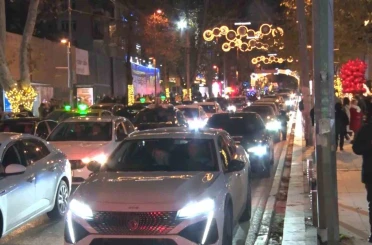 Bağdat Caddesi’ndeki yeni yıl kutlamaları önceki senelere göre sönük geçti 