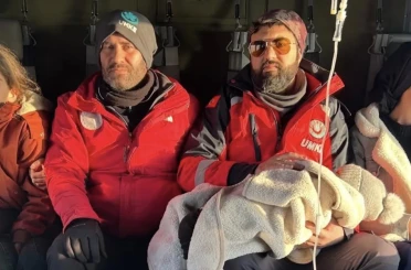 Bahçesaray’da iki hasta helikopterle Van’a sevk edildi 