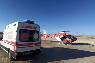 Bahçesaray’da kalp krizi geçiren hasta, helikopter ambulansla Van’a sevk edildi 