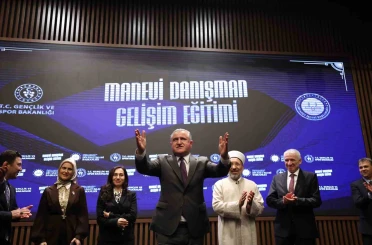 Bakan Bak Manevi Danışman Gelişim Eğitimi Programı’na katıldı 