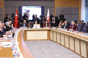 Bakan Bak: "Suça sürüklenen her çocuk, toplumsal hayata kazandırılması gereken bir bireydir" 