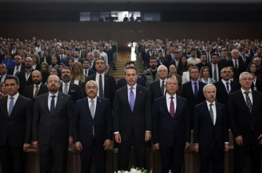 Bakan Bayraktar: "Enerjide bağımsız bir Türkiye hedefinde en önemli görev enerji uzmanlarına düşüyor" 