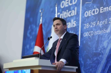 Bakan Bayraktar: ‘‘Türkiye’nin enerji dönüşümünün kalbinde kritik mineraller var’’ 