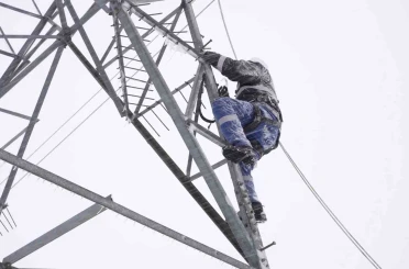 Bakan Bayraktar: "Vatandaşlarımıza kesintisiz enerji akışı sağlamak için ekiplerimiz 7 gün 24 saat sahada" 