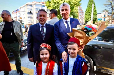Bakan Bolat, Bozüyük Kaymakamlığını ziyaret etti 