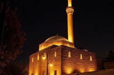Bakan Ersoy duyurdu: Asırlık mabetler yeniden cemaatiyle buluşacak