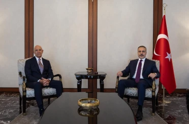 Bakan Fidan ABD'nin Suriye Özel Temsilcisi Barrack'ı kabul etti