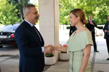 Bakan Fidan, Bulgar mevkidaşı Petrova-Chamova ile görüştü 