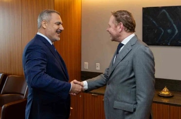 Bakan Fidan, Hollandalı mevkidaşı van Weel ile bir araya geldi 