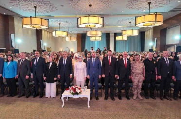 Bakan Göktaş: "18-25 yaş aralığındaki gençlerimiz için kredi miktarını 250 bin liraya, 26-29 yaş arasındaki genç çiftlerimiz için ise 200 bin liraya yükseltiyoruz" 