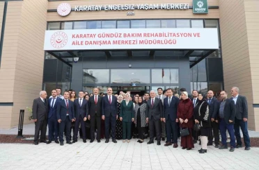 Bakan Göktaş, Konya’da evlilik kredisinden yararlanan çiftin nikah şahidi oldu 
