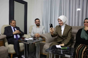 Bakan Göktaş, Şanlıurfa’da yeni yuvalarına kavuşan ailenin iftar sofrasına misafir oldu 