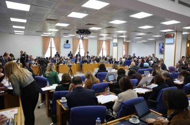 Bakan Göktaş: "Sosyal medya kullanımına yönelik yaş sınırı düzenlemesi üzerinde titizlikle çalışıyoruz" 