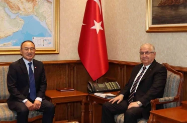 Bakan Güler, Güney Kore’nin Ankara Büyükelçisi Boo’yu kabul etti