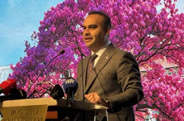 Bakan Kacır: "Biz öyle kuvvetleneceğiz ki dünyadaki hiçbir zalim bir masuma zarar vermeye cesaret edemeyecek" 