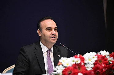 Bakan Kacır: "Ceyhan’da kurduğumuz Endüstri Bölgesini önümüzdeki dönemde entegre kimya sanayii yatırımlarının adresi yapacağız" 