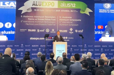 Bakan Kacır: "Sanayide istihdamı 6 milyon 700 bine yükselttik" 