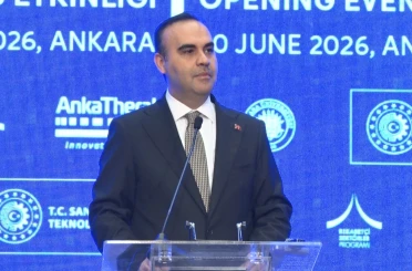 Bakan Kacır: "Son 1 yılda sağlık endüstrisinde yatırıma teşvik belgesi düzenleyerek 70 milyar lira yatırımı harekete geçirdik" 