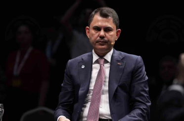 Bakan Kurum: "Fosil yakıtlardan uzaklaşmak zorundayız"