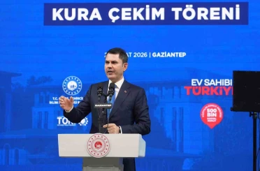 Bakan Kurum: "Muhalefet, ‘deprem bölgesine çöp kutusu gönderdim’ diye övünüyor, 455 bin yuvayı beğenmiyor" 