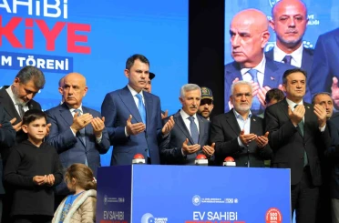 Bakan Kurum’dan CHP Genel Başkanı Özel’e tepki: "Özgür Bey vakit tiyatro vakti değildir" 