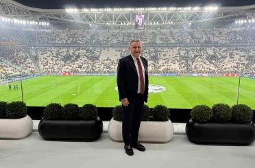 Bakan Osman Aşkın Bak, Juventus - Galatasaray maçını takip etti 