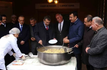 Bakan Tekin: "OHAL’in kaldırılması ve inanç özgürlüğü alanında atılan adımlar Türkiye’nin demokratikleşmesine önemli katkılar sağladı" 