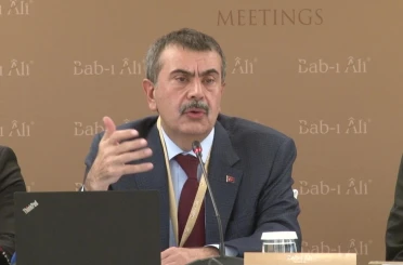 Bakan Tekin: "Sınavlarda yapay zeka destekli açık uçlu sorular olacak"