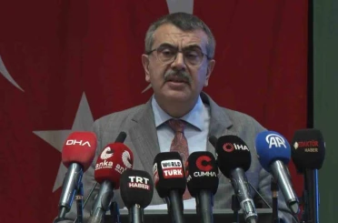 Bakan Tekin: "Teknolojiye yön verecek insanı yetiştiren ülkeler, geleceğin dilini de kendi değerleriyle kurma imkanına sahip olacaklar" 