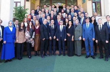 Bakan Tekin’den Özbekistan’da Taşkent Türk Okulu’na ziyaret 